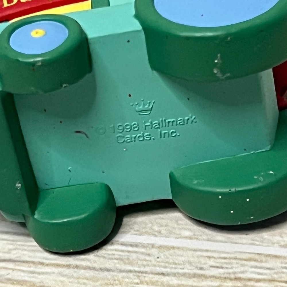 Hallmark 1999 Baby's 1st Christmas Peppermint Express Ornament Bear Train - Picture 8 of 8